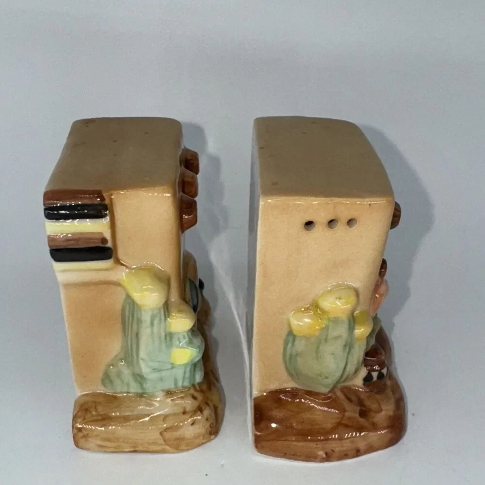 Vintage Adobe Pueblo House Salt And Pepper Shakers Southwestern Santa Fe Aztec N